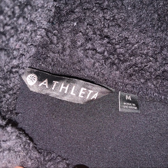 Athleta Sherpa pullover size M - Picture 3 of 3